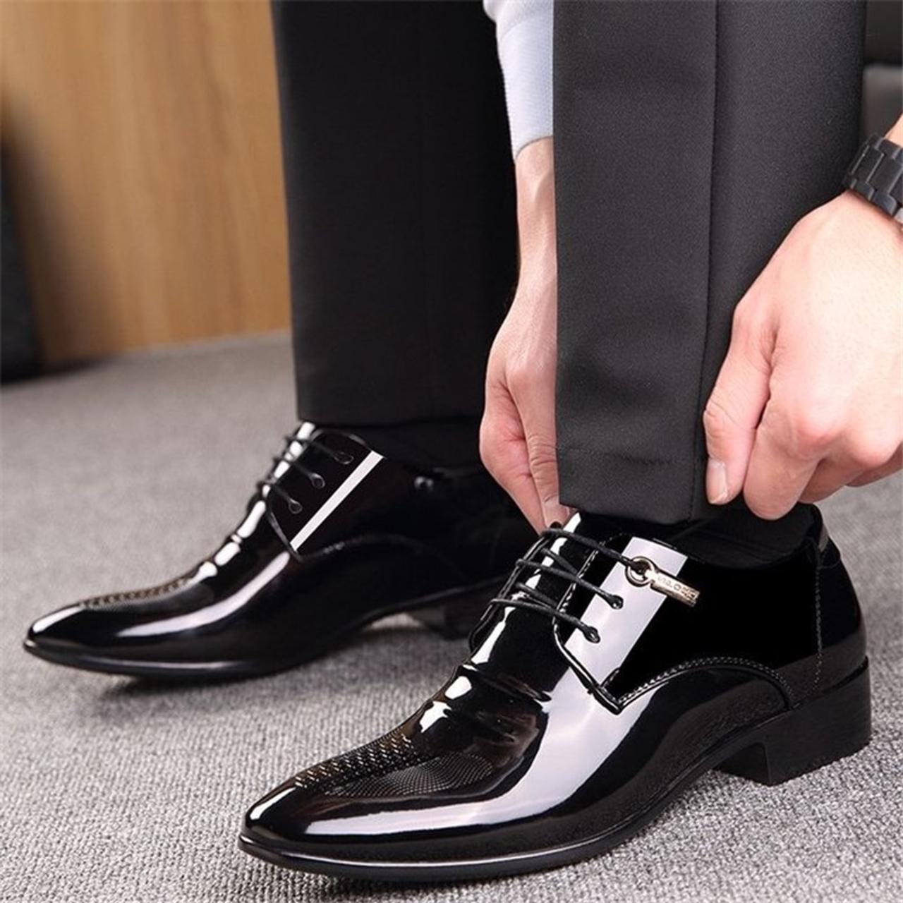 Stylish mens black dress shoes