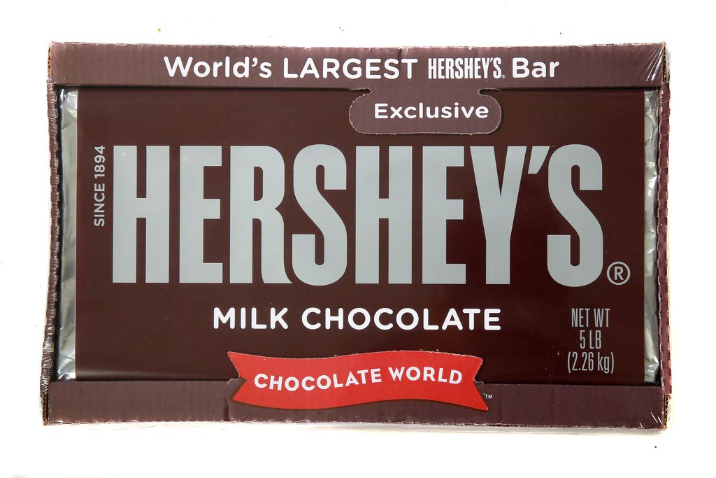 How to make a giant hershey bar decoration