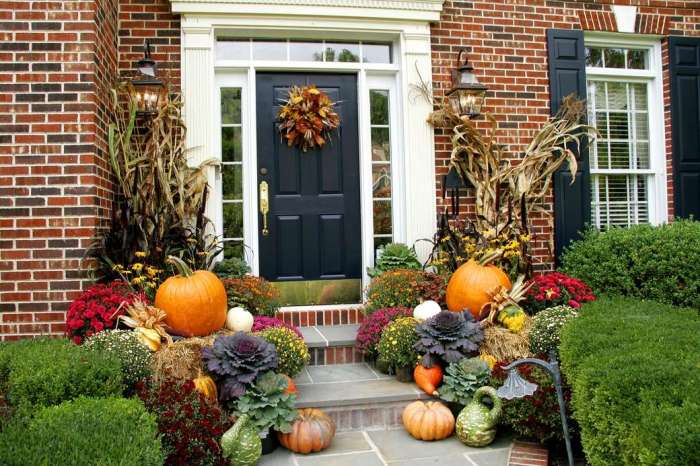 When do start decorating for fall